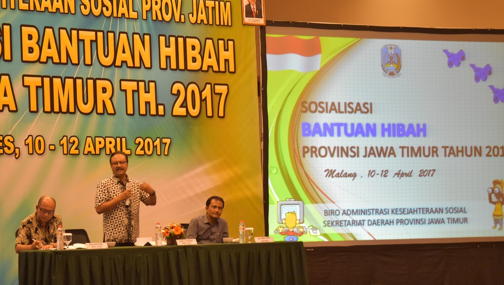 Wakil Gubernur Jatim Gus Ipul saat menghadiri acara Sosialisasi Bantuan Dana Hibah Provinsi Jawa Timur di Ijen Suites, Malang, pada Selasa (11/4). (foto: ngopibareng)