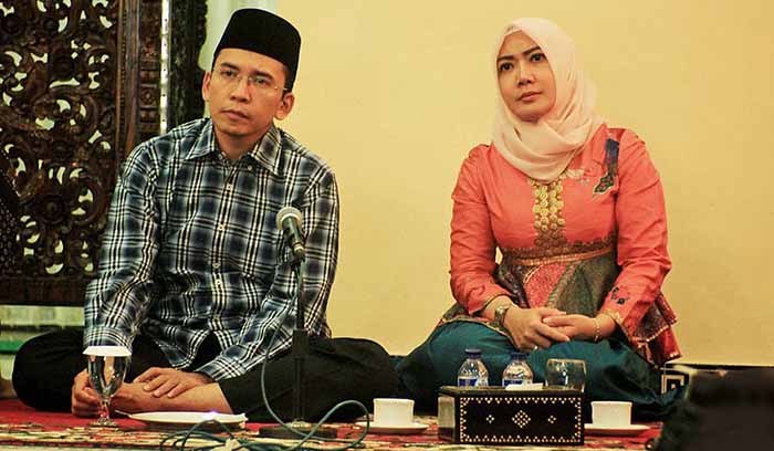 Gubernur NTB Muhammad Zainul Majdi dan istrinya.