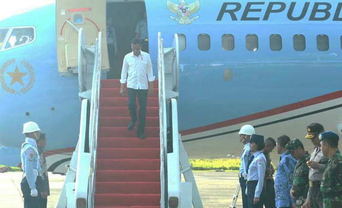 Presiden Jokowi tiba di Aceh hari Sabtu (6/5) untuk mengawali kunjungan kerja Lintas Nusantara. (foto: biro pers)