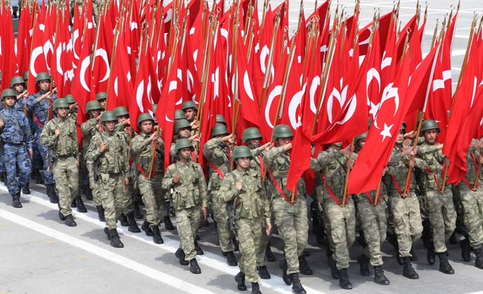 Tentara Turki melakukan devile di ibukota Ankara. (foto:dok) 