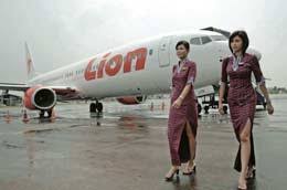 Penyambutan gelombang pertama wisman dari China melalui penerbangan langsung Lion Air.