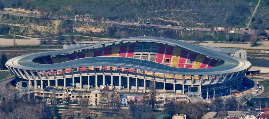 Kemegahan Stadion Philip II Arena akan terlihat dalam laga Real Madrid vs Manchester United, nanti malam. Desainnya  seperti ingin mengambarkan keperkasaan Makedonia di masa silam. 