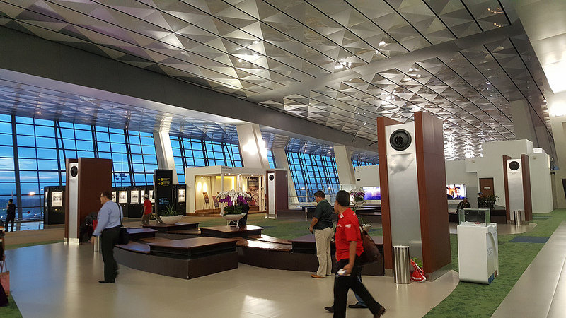 MEMBANGGAKAN: Suasana Terminal 3 Ultimate Bandara Soekarno-Hatta yang makin ciamik.