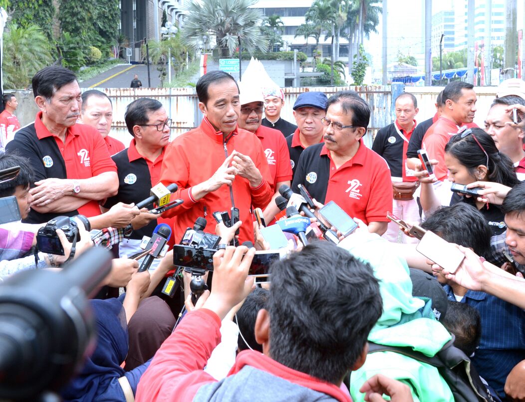 GERAM: Presiden Joko Widodo beri keterangan pers tentang insiden bendera merah putih terbalik di tengah Car Free Day di Jakarta Pusat. (Foto Biro Pers/Setpres)