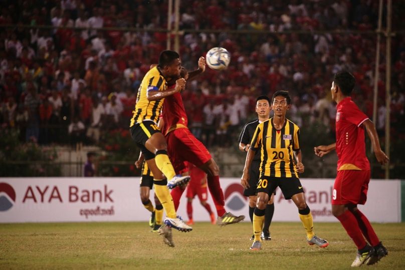 Pemain Timnas Malaysia saat berduel melawan Myanmar di babak semifinal Piala AFF U-18, tadi malam 