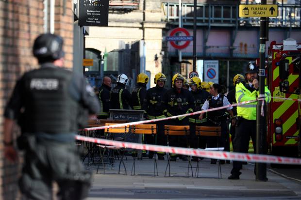 Situasi paska ledakan yang terjadi di kereta bawah tanah London (Foto: Mirror)