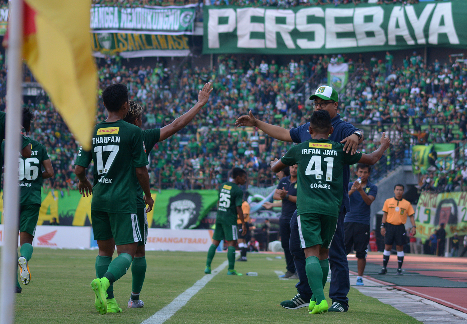 Persebaya Surabaya membuat beberapa strategi penting untuk menjaga kondisi para pemainnya guna menjalani babak 16 Besar di Grup C Liga 2. (foto: hrs/ngopibareng.id)