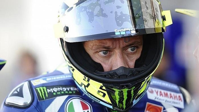 Valentino Rossi akhirnya kembali berlatih di Misano, usai alami operasi patah kaki ganda.