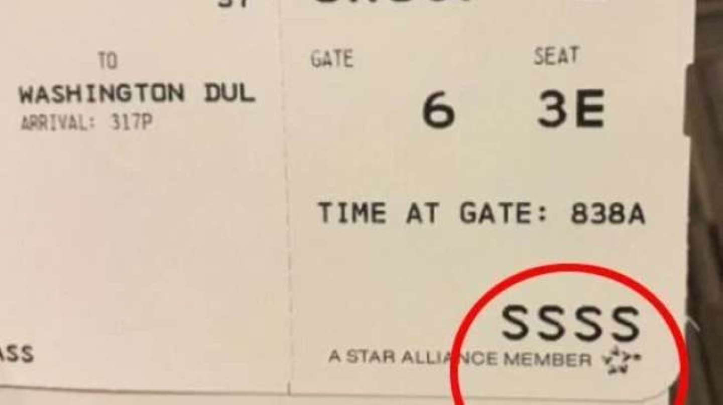 Kode misterius SSSS di boarding passs