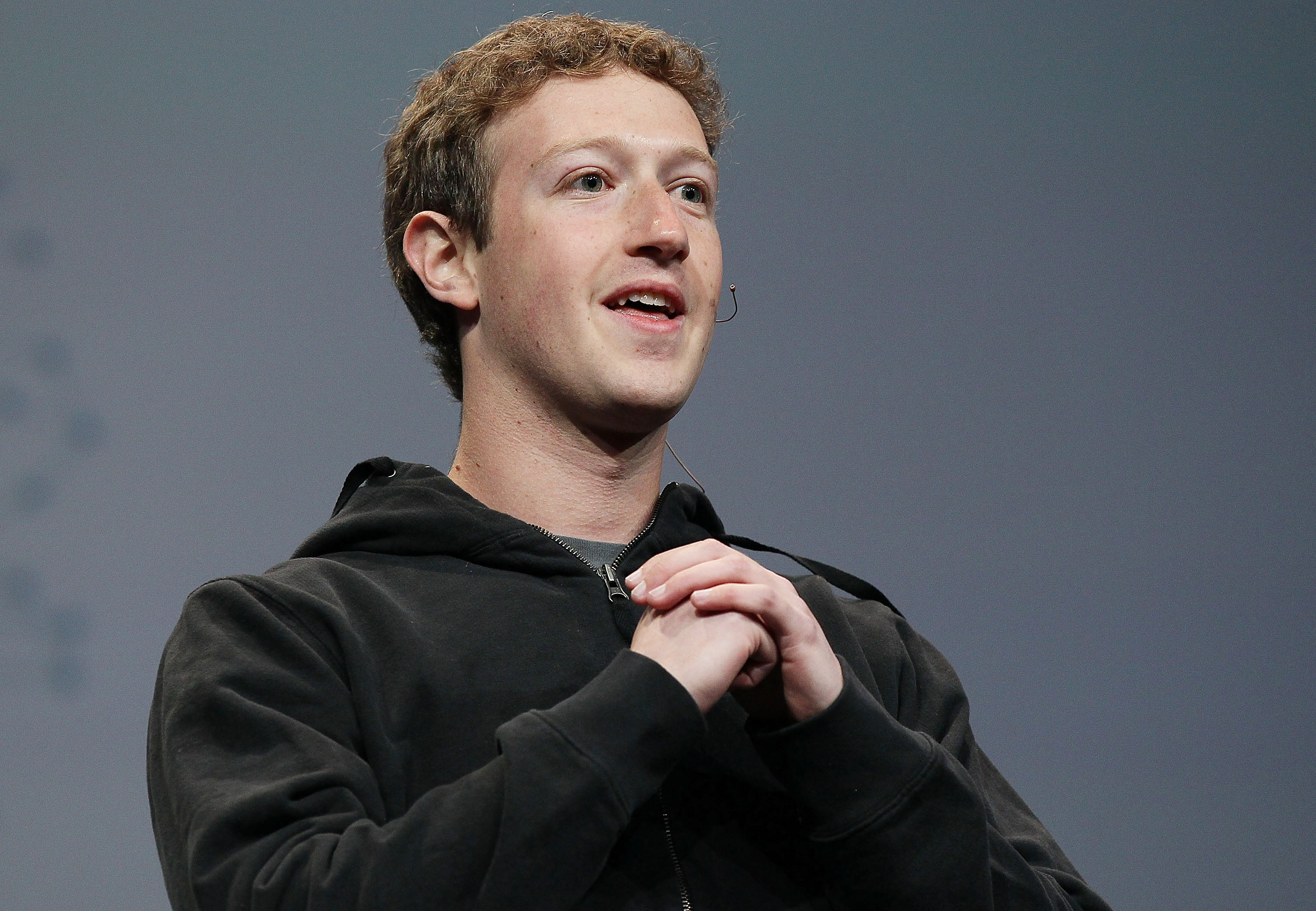CEO Facebook Mark Zuckerberg sampaikan minta maafnya.