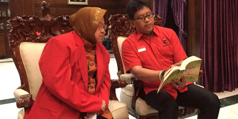 (kiri) Walikota Surabaya Tri Rismaharini bersama Hasto Kristiyanto Sekjen DPP PDI Perjuangan
