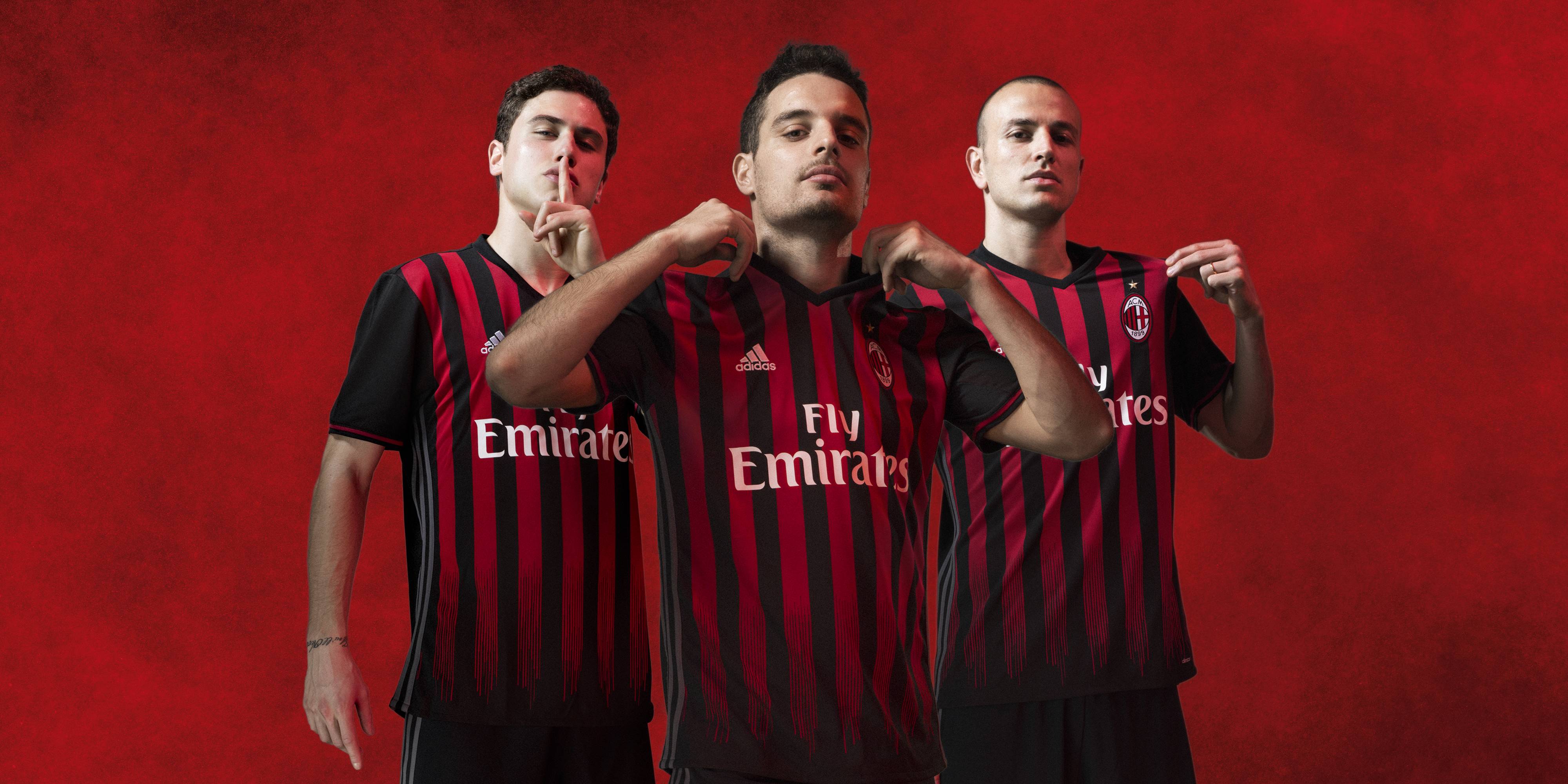 AC Milan mengakhiri kontrak sponsor dengan Adidas setelah hampir dua dekade.