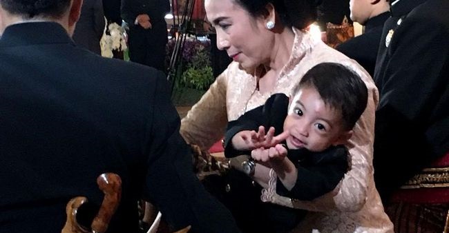 Cucu pertama Jokowi, Jan Ethes. (Foto:detik)