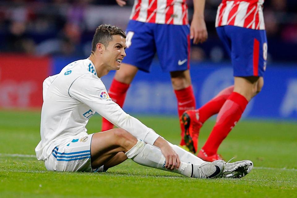 Cristiano Ronaldo usai gagal memanfaatkan peluang mencetak gol dalam laga mengahadapi tuan rumah Atletico Madrid, dini hari tadi. 