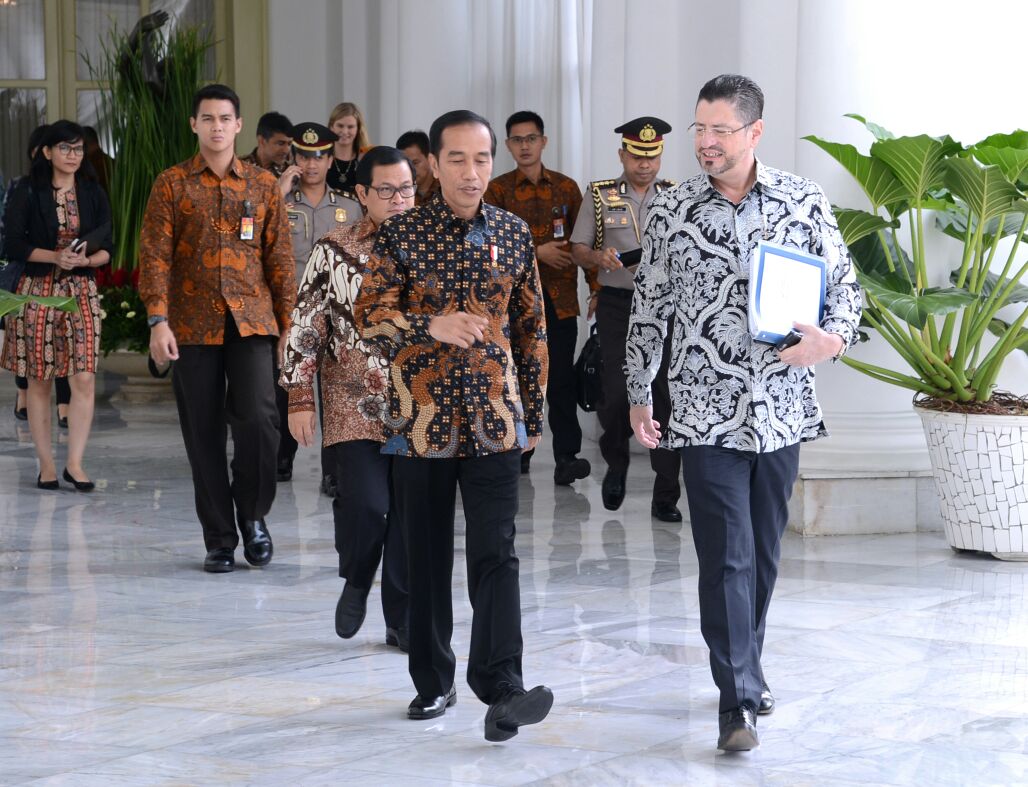 Presiden Joko Widodo menerima kunjungan Kepala Perwakilan Bank Dunia di Indonesia Rodrigo Chaves di Istana Kepresidenan Bogor, Selasa 21 November 2017. (Foto: Biro Pers Setpres)