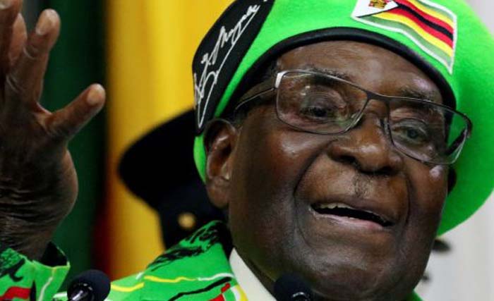 Robert Mugabe, Selasa kemarin mengundurkan diri dari kursi kepresidenan yang telah diduduki selama 37 tahun.  (foto: dokumentasi)