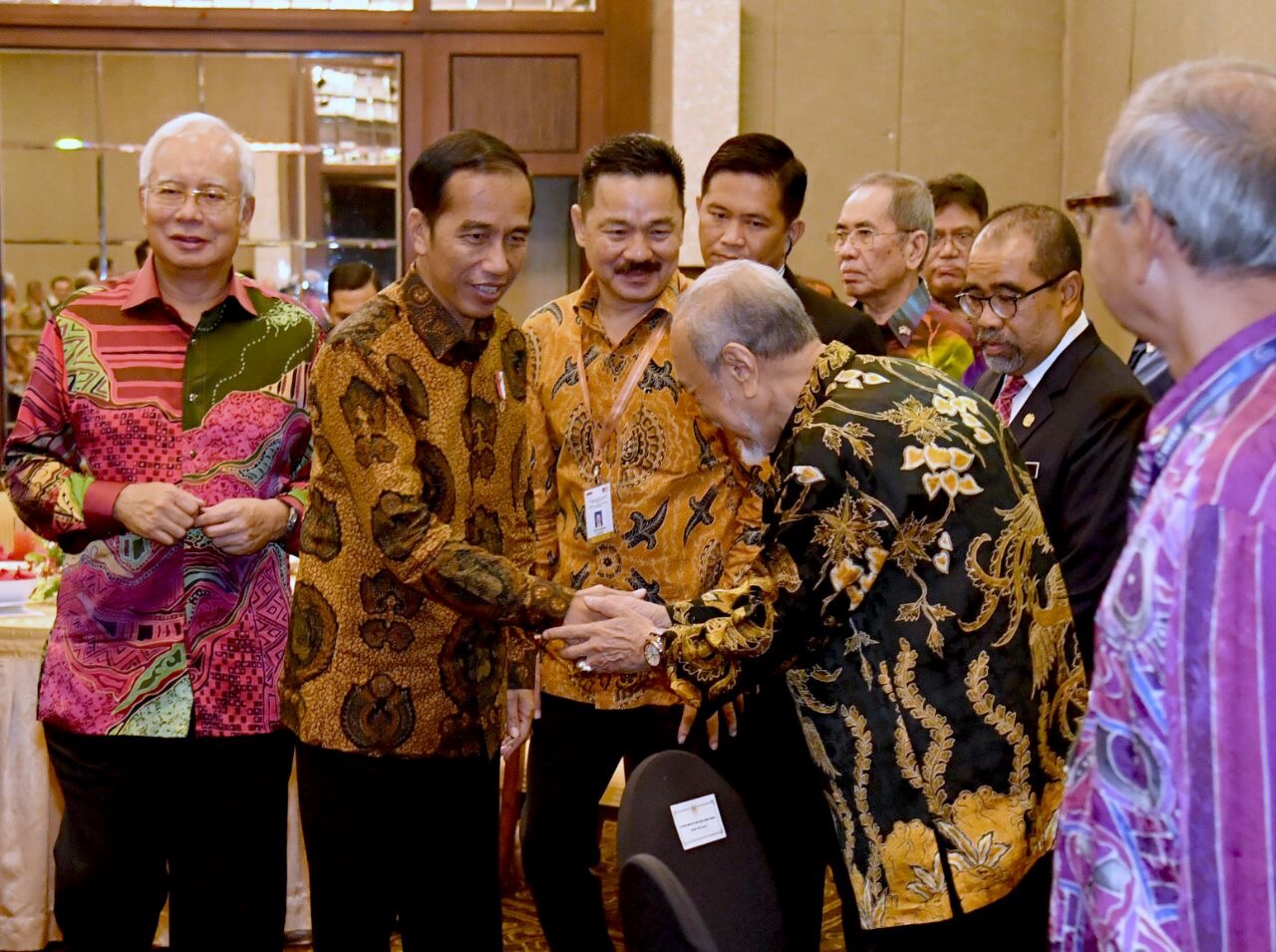 Presiden bersama Perdana Menteri Malaysia, Rabu, 22 November 2017. (Foto:  Biro Pers/ setpres)