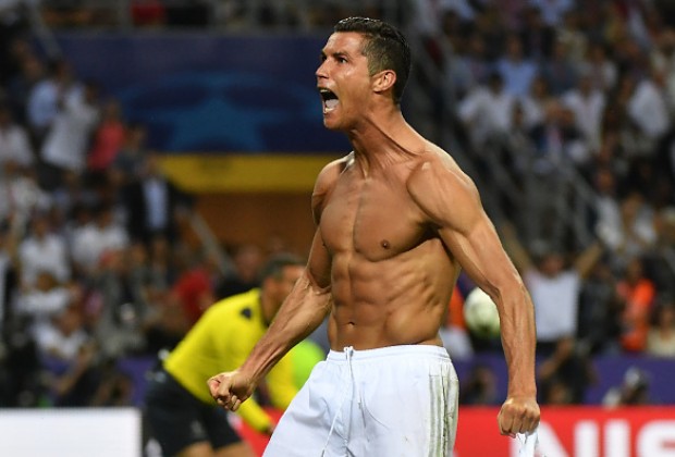 Tubuh Ronaldo masih bersih tanpa toto, meski pemain bintang lain sudah berencana menambah tato baru tahun depan. 