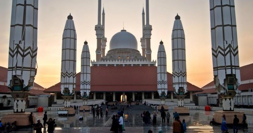 ISLUSTRASI: Sebuah masjid terindah di Semarang. (foto: dok ngopibareng.id)