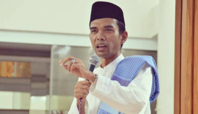 PESAN KEBAIKAN: Ustadz Abdul Somad ketika berceramah di Masjid An-Nur, Denpasar, Bali. (foto:dok ngopibareng.id)