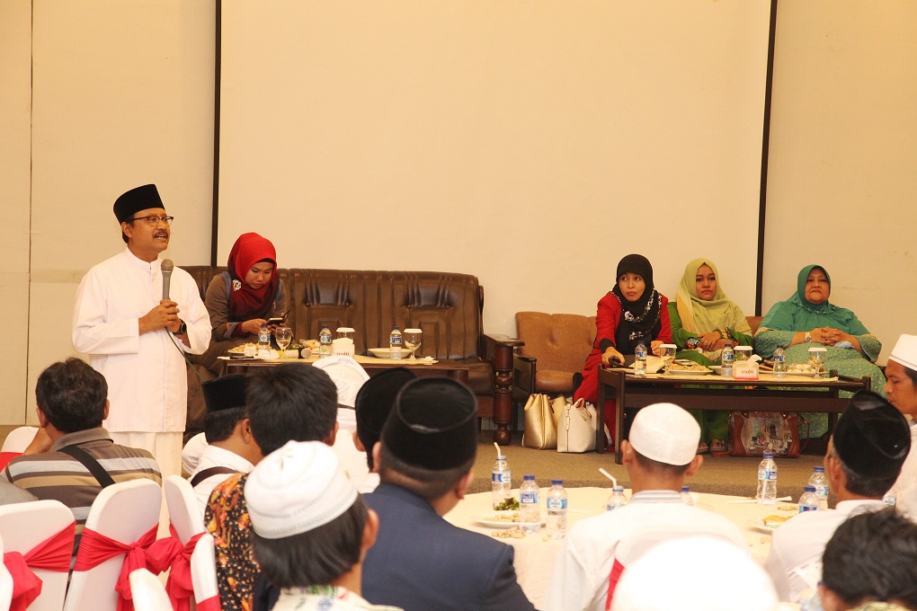 Wakil Gubernur Jawa Timur, Saifullah Yusuf sambangi alumni Ikatan Santri Salafiyah dan Syafi’iyah (IKSASS) yang berada di Kabupaten Jember, Kamis 15 Desember 2017.