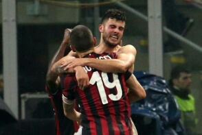 Patrick Cutrone menjadi pahlawan AC Milan setelah mencetak satu gol ke gawang Inter Milan dalam perempat final Coppa Italia, dini hari tadi.foto:twiter
