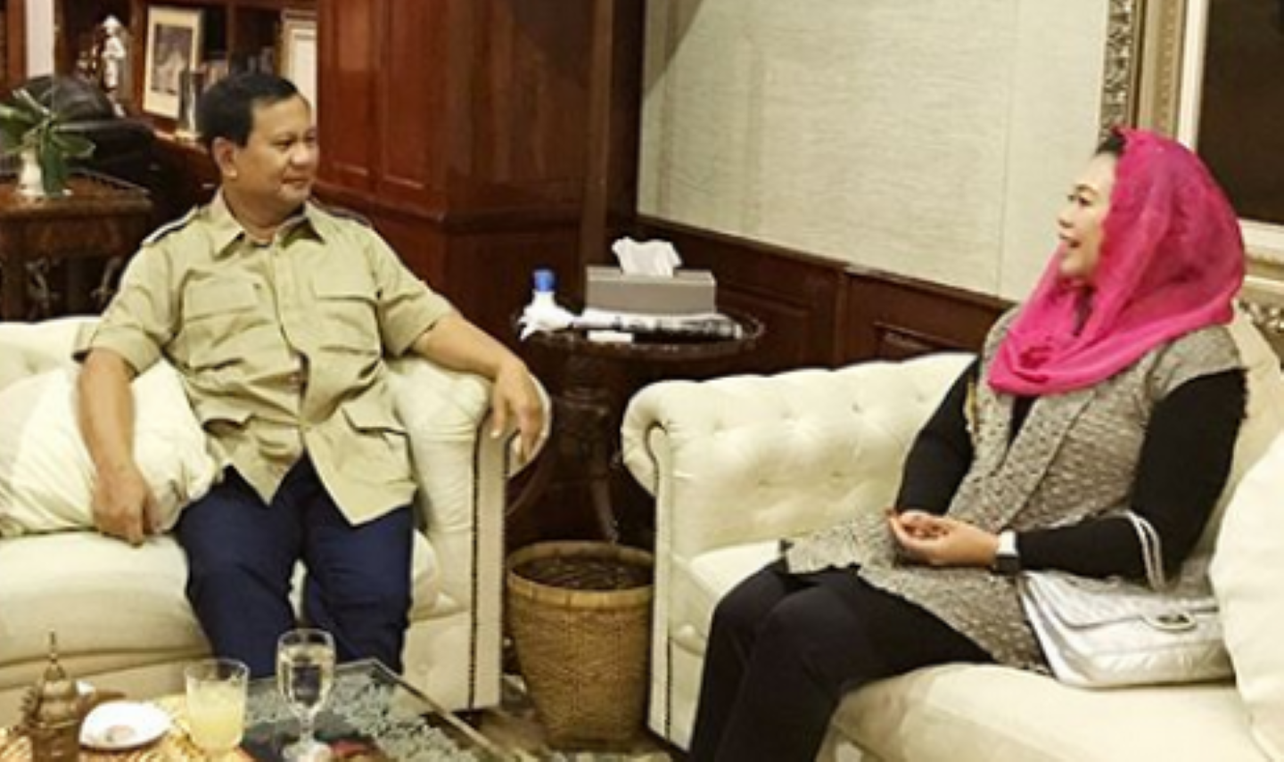 Pertemuan antara Prabowo Subianto dan Yenny Wahid. (Foto : INSTAGRAM)