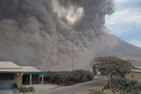 Gunung Sinabung (Foto : Antara)