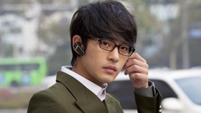 Aktor Jeon Tae Soo dikabarkan meninggal. (allkpop)