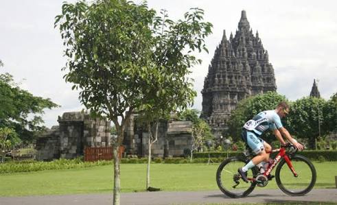 Juauh man, Prambanan-Bali bukan rute yang tak ada tantangan. foto:dok
