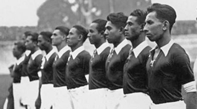 Skuat Indonesia (Hindia Belanda) saat tampil di Piala Dunia 1938. foto;ist