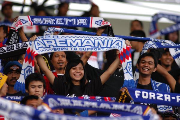 Ribuan Aremania akan hadir dalam babak delapan besar Piala Presiden di Stadion Manahan Solo. foto:ist