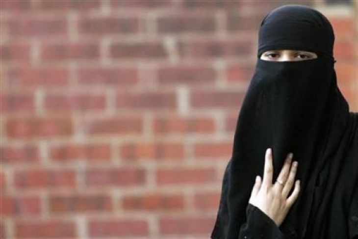  Ilustrasi wanita muslim mengenakan niqab di Inggris (Foto: Antara)