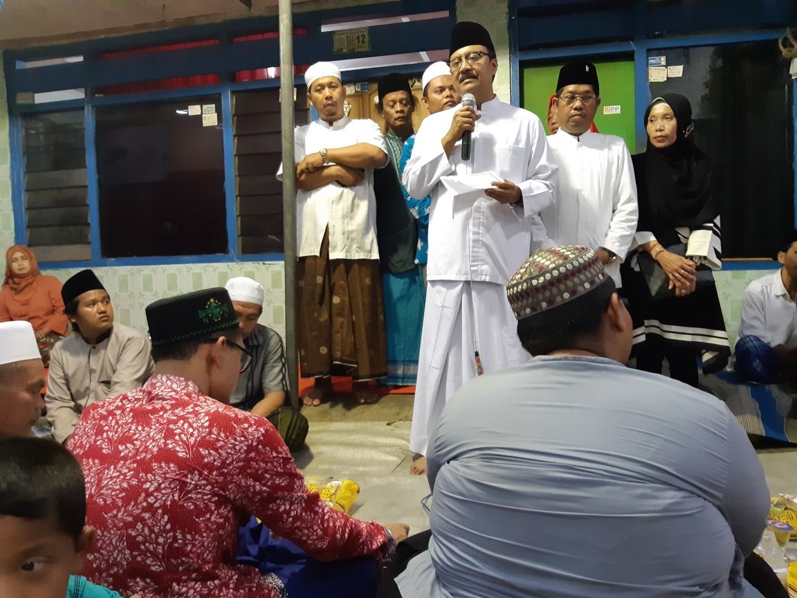 Saifullah Yusuf (Gus Ipul) ketika bersilaturahmi ke sebuah kawasan di Surabaya.(Foto : Istimewa)