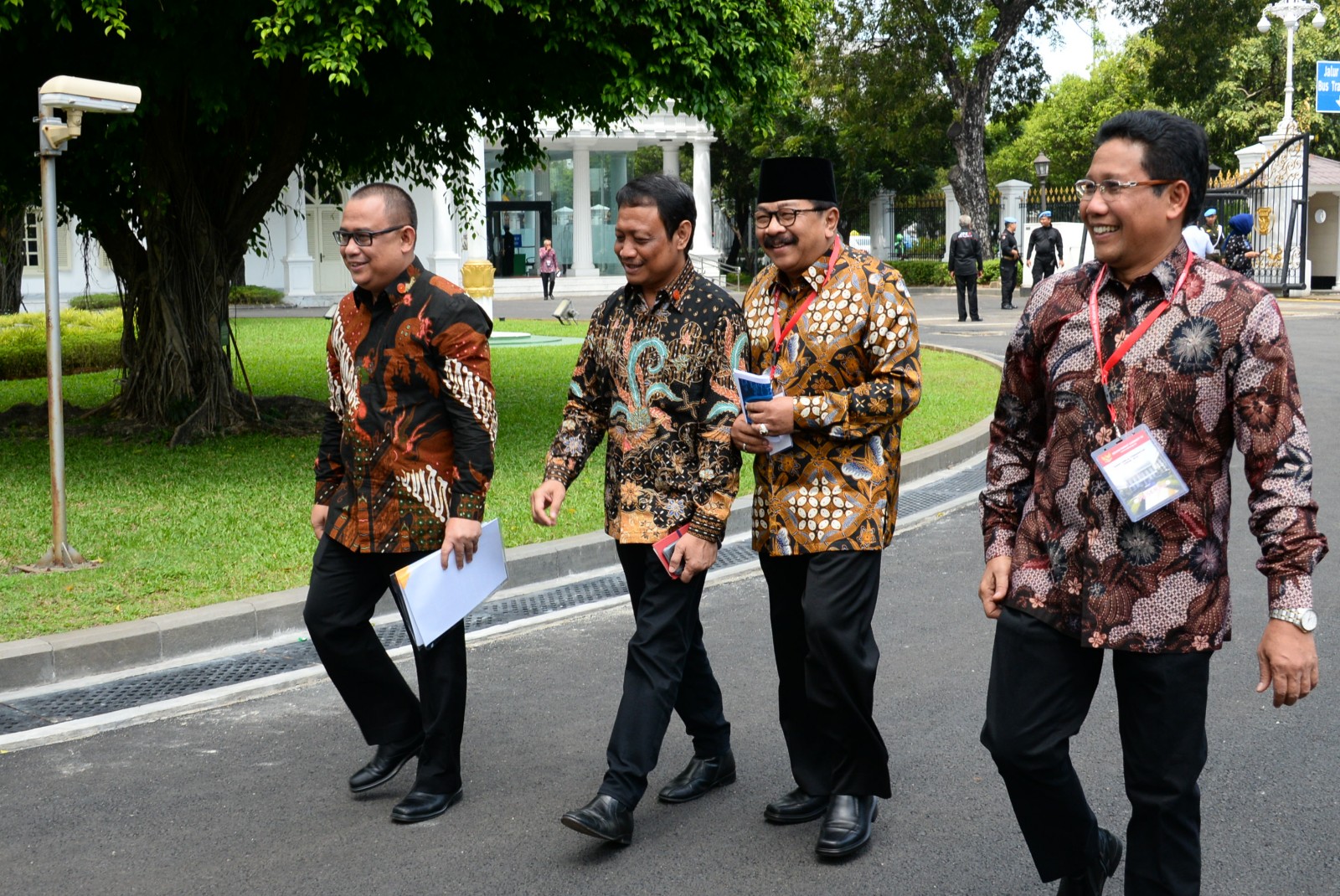 Gubernur Jatim, Soekarwo usai mengikuti rapat kerja dengan Presiden RI di Istana Negara, Jakarta Pusat, Selasa, 23 Januari 2018.