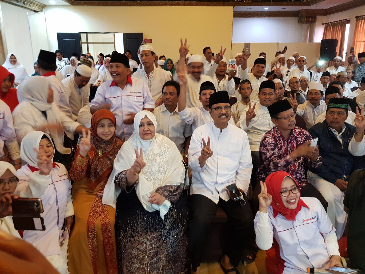 Calon gubernur Jawa Timur nomor urut 2 Saifullah Yusuf deklarasikan Jaringan Relawan Surabaya (Jawara), Jumat 16 Februari 2018.