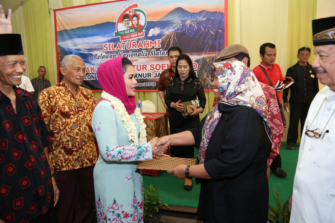 Deklarasi dukungan Kaum Nasionalis Malang Raya pada Gus Ipul - Puti Soekarno, Kamis, 22 Februari 2018, malam, di Kota Malang.