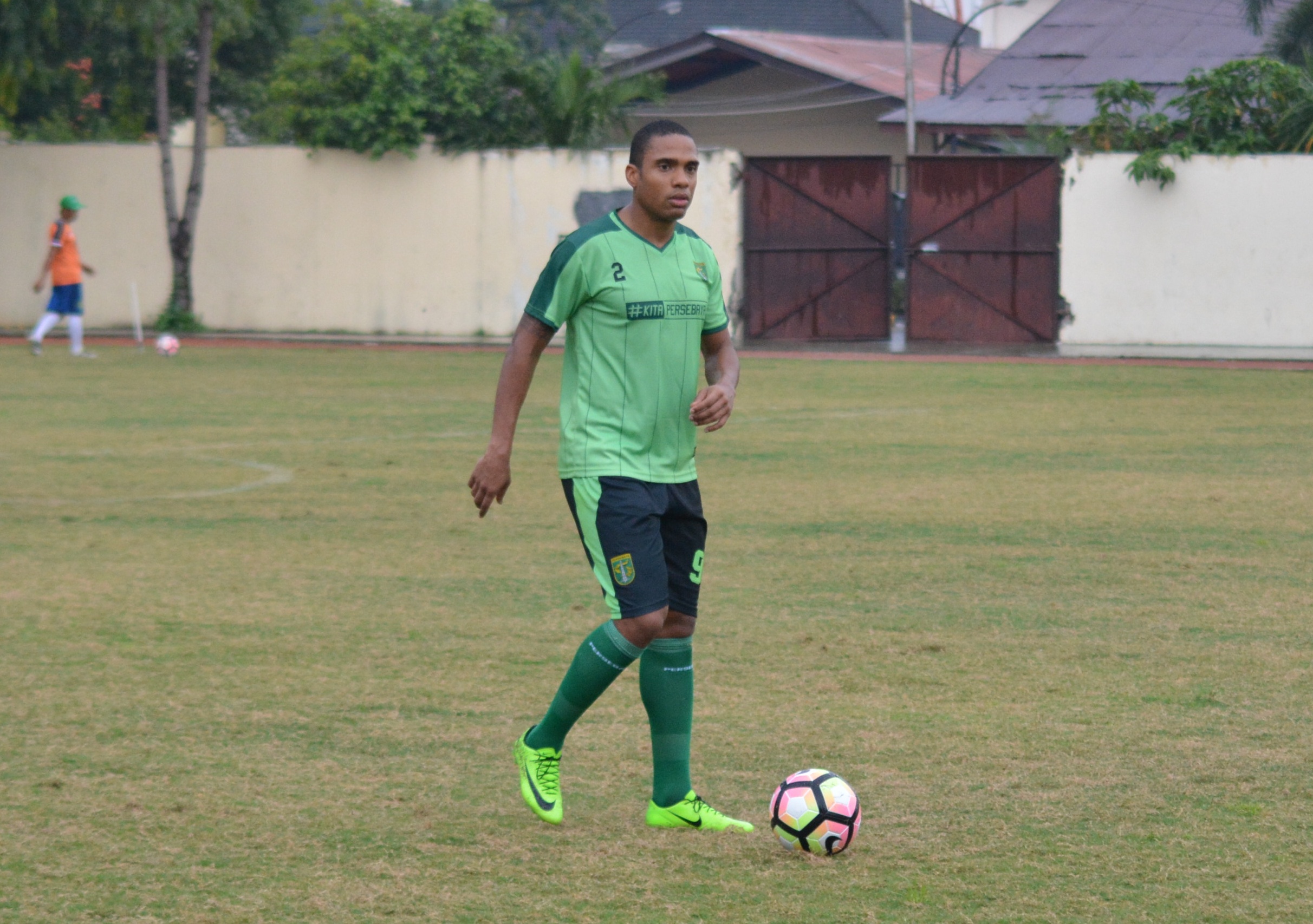 Pemain asing Persebaya,  Pedro Hendrique yang baru saja jalani trial di Bajol Ijo dan di bawa ke turnamen Piala Gubernur Kaltim 2018. (foto: ngopibareng)
