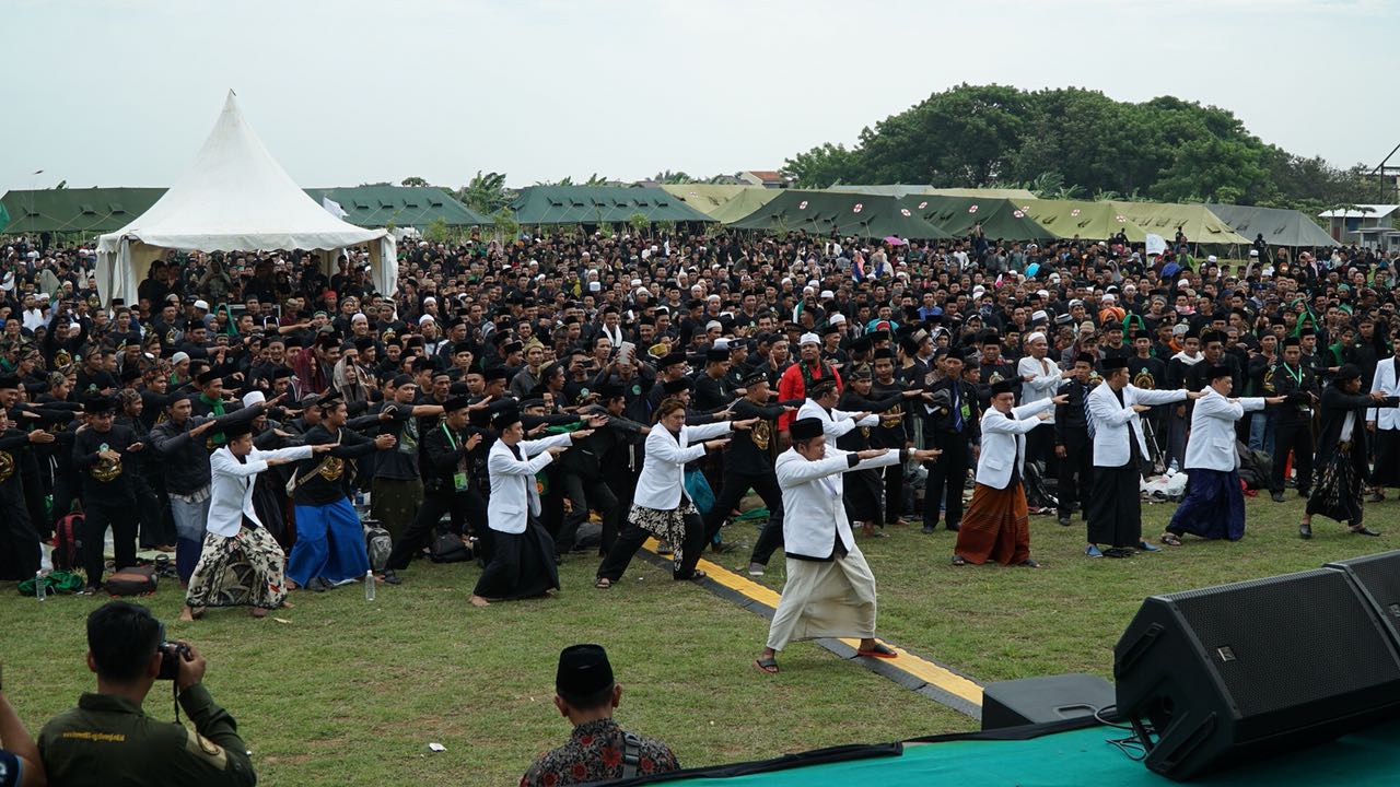 SIAP: Para anggota Pagar Nusa siap membela NKRI. (foto; ist)