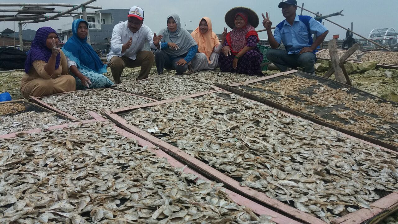Saifullah Yusuf, bertemu dengan ratusan nelayan di kawasan Kenjeran, Bulak, Surabaya, Rabu 28 Februari 2018.