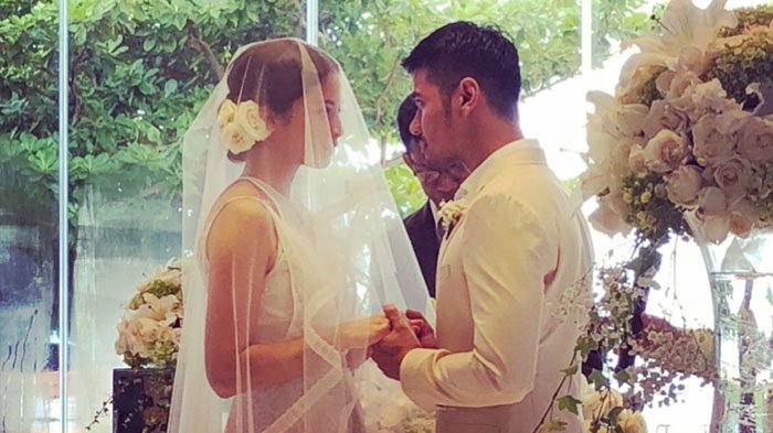 Chicco Jerikho dan Putri Marino resmi menikah.
