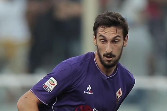 Kapten Fiorentina Davide Astori  saat berlaga di Liga Seria A Italia. foto:ist