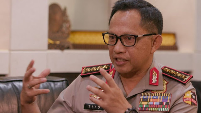 Kepala Kepolisian RI Jenderal Tito Karnavian meminta pembuatan Surat Ijin Mengemudi (SIM) bebas dari pungutan liar. (foto: istimewa)