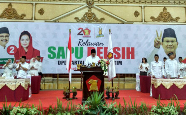 Calon Gubernur Jawa Timur nomer urut 2, Saifullah Yusuf (Gus Ipul) berbicara di depan kader Gerindra pada saat Rapat Koordinasi Relawan 'Sapu Bersih' Gerindra di Hotel Utami, Sidoarjo, Senin 12 Maret 2018. (Foto: Istimewa)