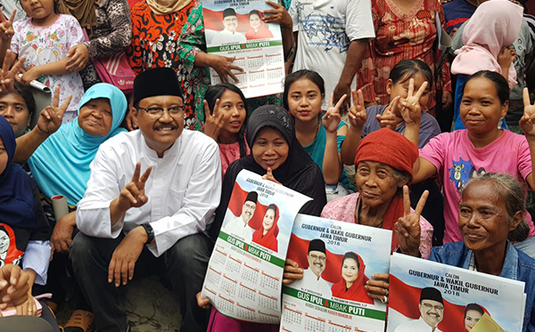 Calon Gubernur Jawa Timur, Saifullah Yusuf (Gus Ipul) mengunjungi Kampung Kusta Desa Tanjung Kenongo, Pacet, Mojokerto, Senin 19 Maret 2018. (Foto: Istimewa)