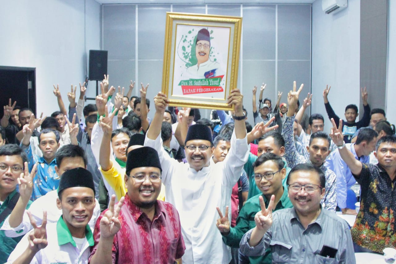 Jaringan Alumni Muda PMII (JAMPI), yang merupakan alumni Pergerakan Mahasiswa Islam Indonesia (PMII) Jawa Timur mendeklarasikan dukungan kepada pasangan calon gubernur dan wakil gubernur nomor urut dua, Saifullah Yusuf (Gus Ipul) dan Puti Guntur Soekarno, Sabtu, 24 Maret 2018.