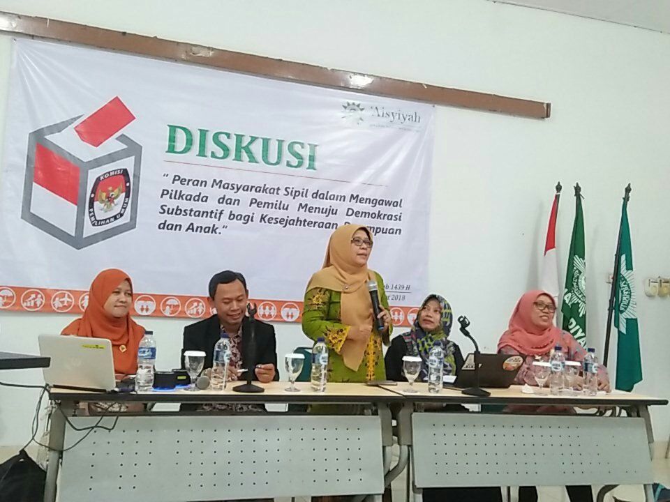 SIKAP: Para aktivis PP Aisyiyah bertekad mendorong demokrasi substantif. (foto: ist)