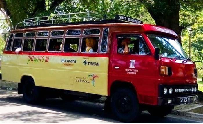 Pownis, kendaraan umum khas pernah jaya di Bangka Belitung, kini hanya ada di museum. (foto: sriwijaya post)