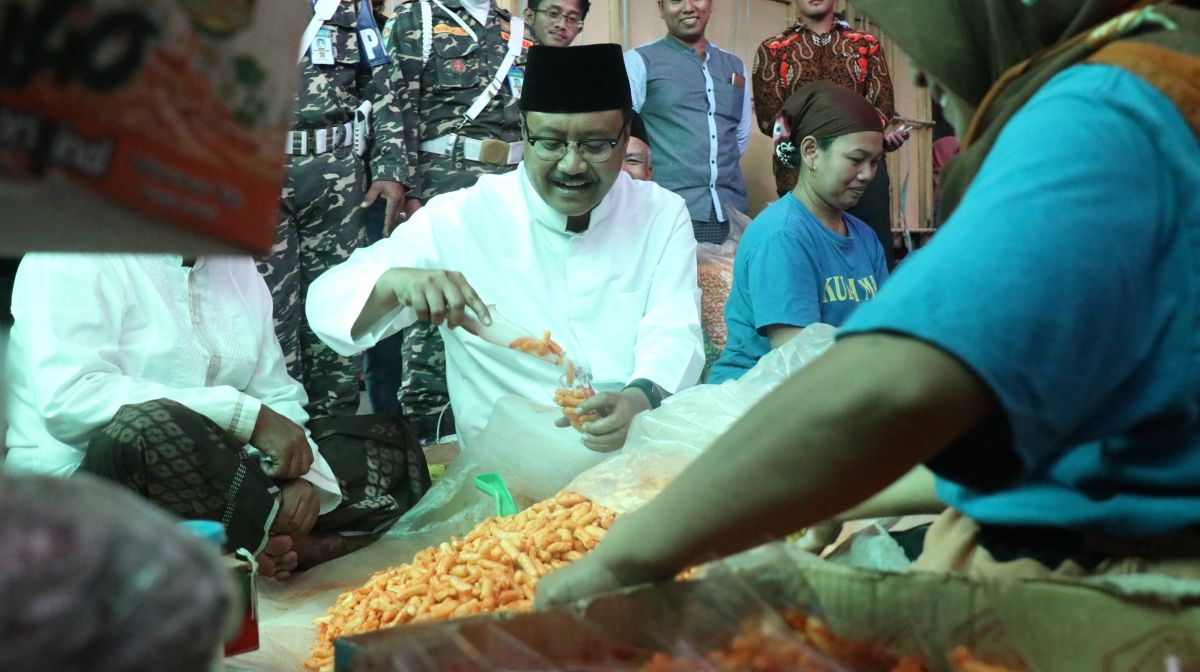 Calon Gubernur Jawa Timur nomor urut 2 Saifullah Yusuf (Gus Ipul) mengunjungi pabrik olahan makanan ringan Kuda Mas di Desa Talok, Kecamatan Turen, Kabupaten Malang Senin, 2 Maret 2018. (Foto: Istimewa)