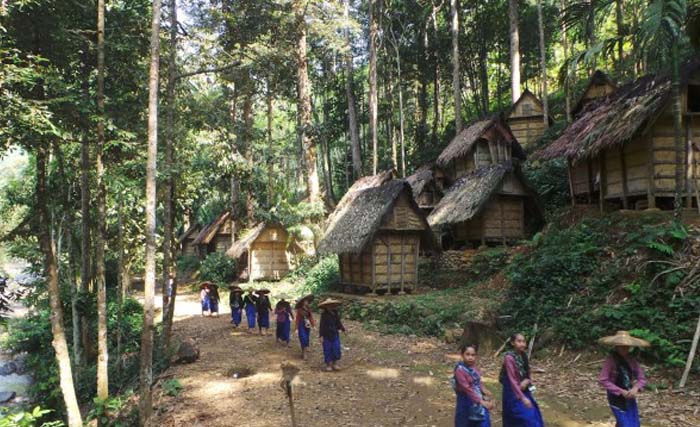 Kawasan permukiman Baduy Dalam di Kampung Cibeo, Kabupaten Lebak, Banten, saat perayaan Kawalu selama tiga bulan tertutup untuk wisatawan domestik maupun manca negara. (foto: dok. antara)
